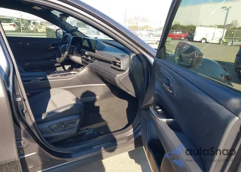 2024 Toyota Crown Xle z USA, uszkodzony, nr VIN JTDAAAAF3R3023388